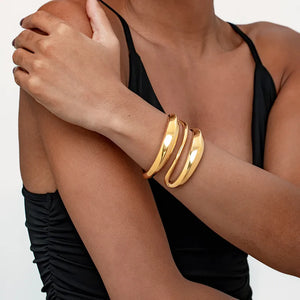 Retro Classic Style Solid Color Titanium Steel Plating Women's Cuff Bracelets Bangle